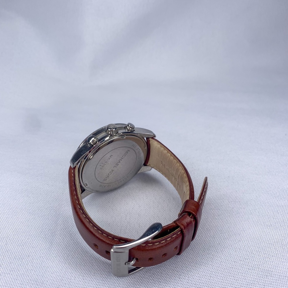 Micheal Kors Men’s Brown Leather Watch - Picture 3 of 4